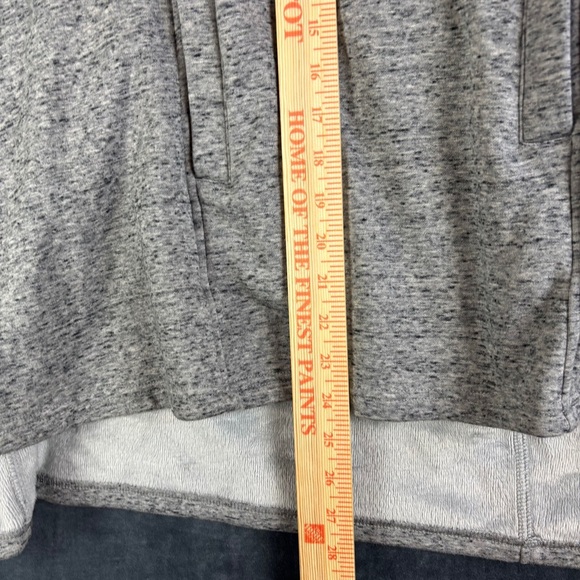 UGG Gray Women's Cozy Poncho in M/L —in gorgeous condition! - Picture 10 of 11